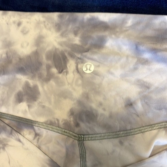 multicolored Lululemon align leggings size 4 length 25 inches. - Picture 3 of 4
